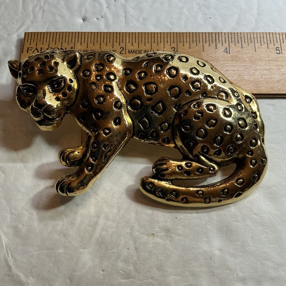 Vintage Gold Tone Leopard Belt Buckle - Picture 6 of 7
